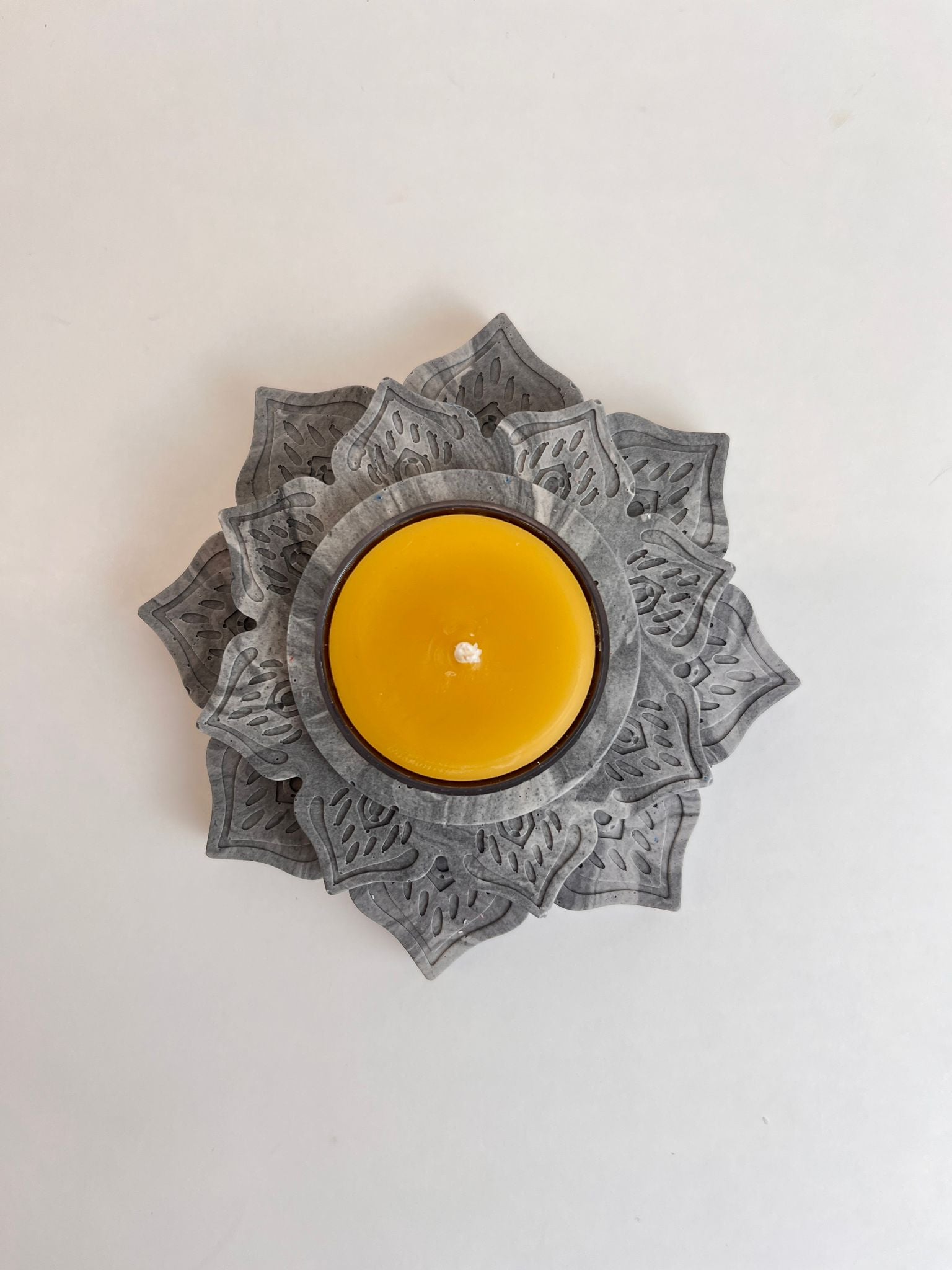 Beeswax Tea Ligths ( 12 pack)